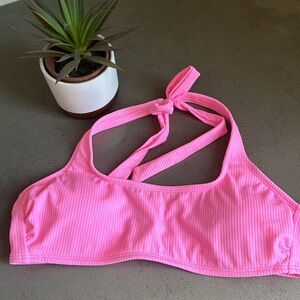 NWT Xhilaration ribbed Barbie pink bikini top 🌺